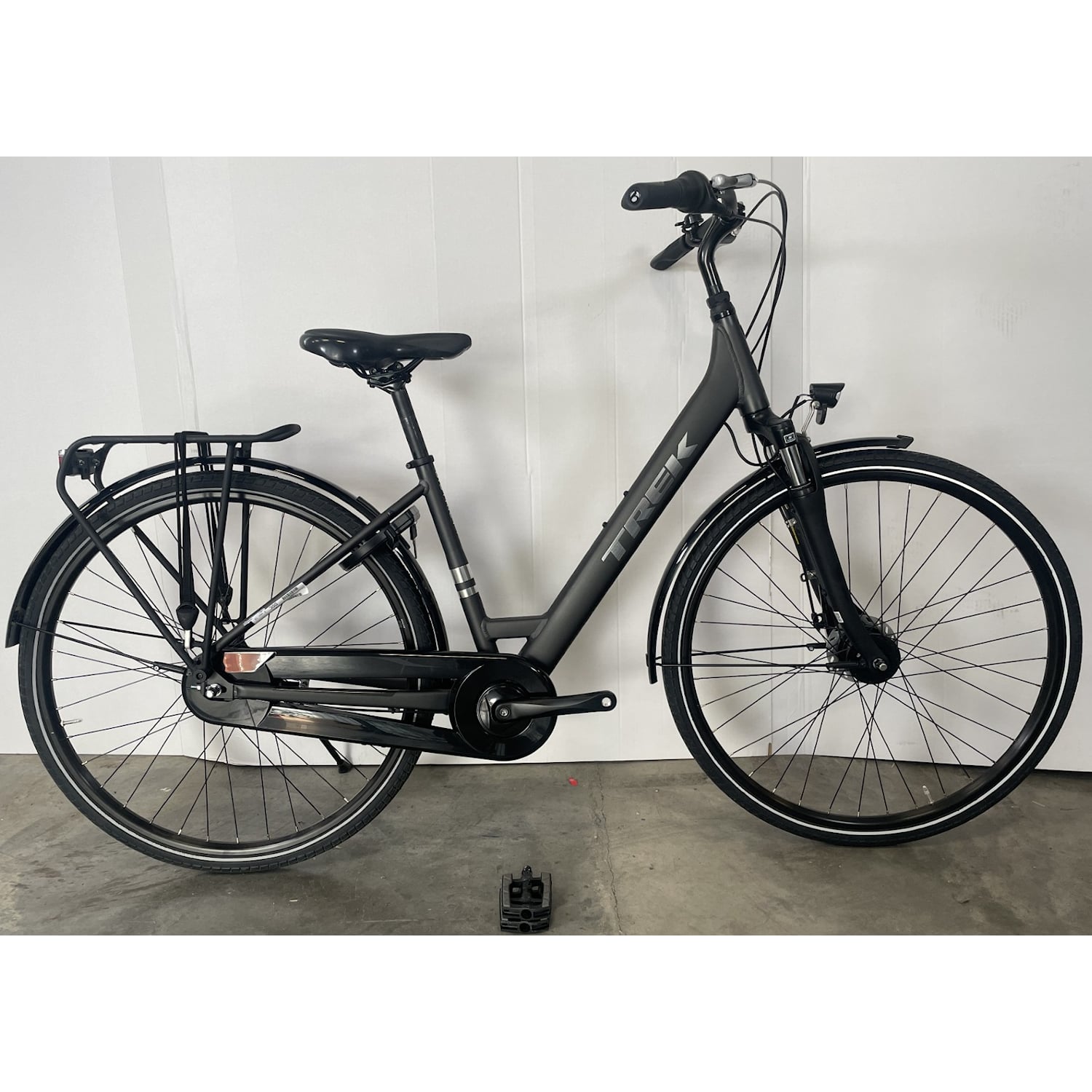 Trek District 1 EQ Lowstep Dnister Black S Svart Recycle - Cykel-Recycle - Hybrid Cykel-RecycleRecycle Cykel Recycle Hybrid Cykel Recycle
