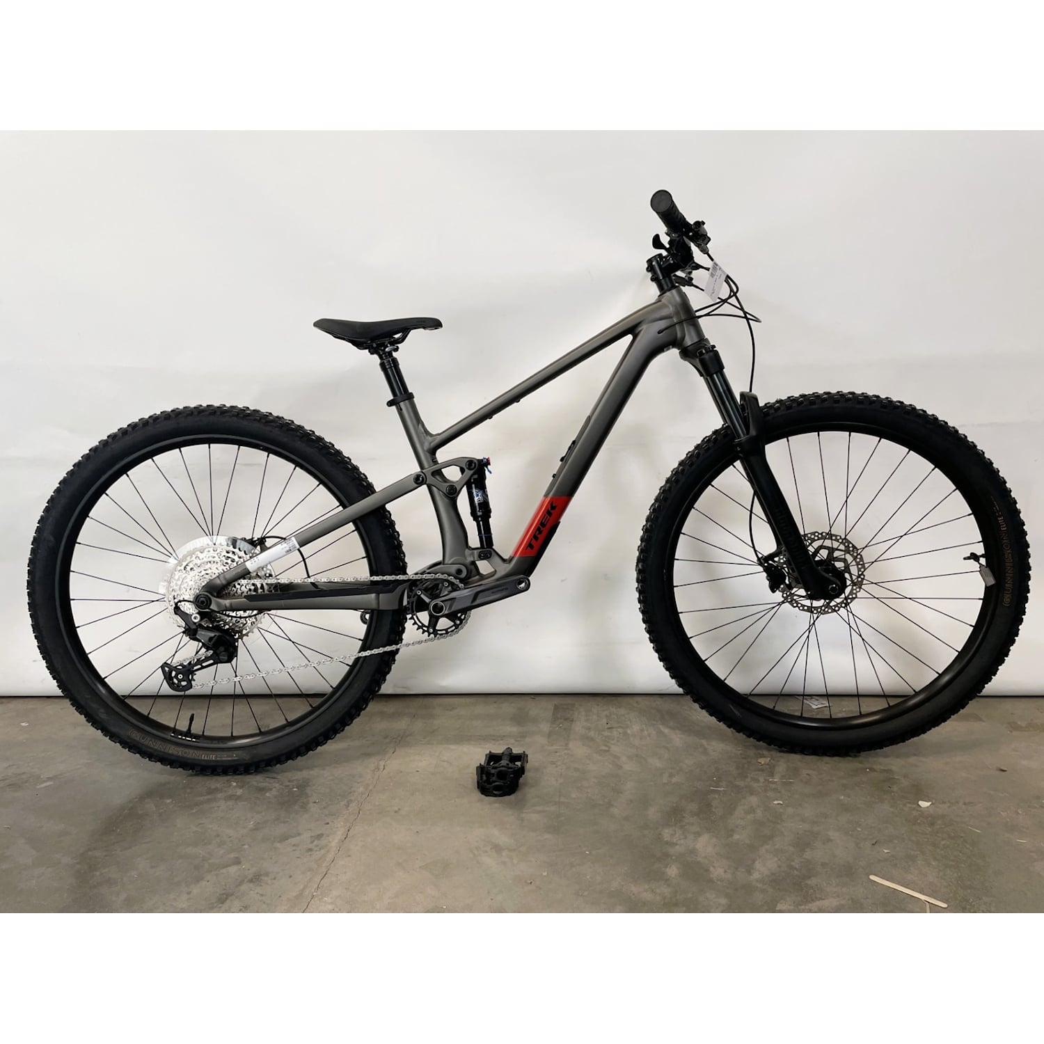 Trek Top Fuel 5 Gen 4 Matte Mercury ML Grå Recycle - Cykel-Recycle - Mountainbike Cykel-RecycleRecycle Cykel Recycle Mountainbike Cykel Recycle